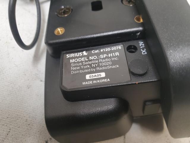 Sirius Sportster SP-R1 Portable Satellite Radio Receiver remote antenna & dock