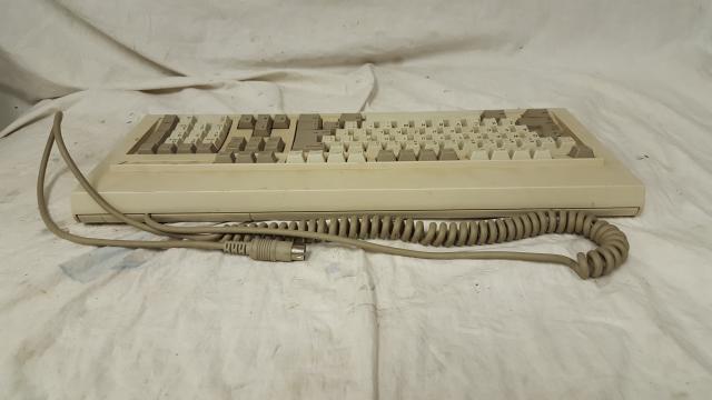 Zenith ZKB-3 163-86US GJK101RX-5 Vintage Mechanical Keyboard