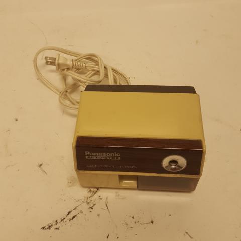 Panasonic KP-110 Auto-Stop Electrical Pencil Sharpener