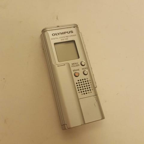Olympus WS-100 Handheld Digital Voice Recorder Silver