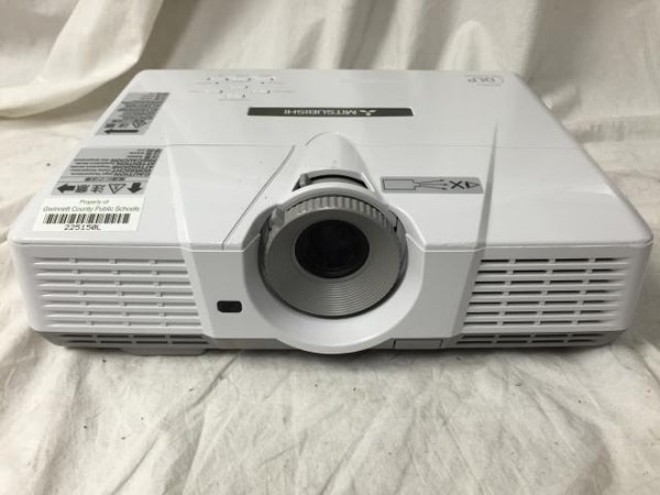 Mitsubishi XD500U DLP Projector NO LAMP Speckled Picture AS-IS