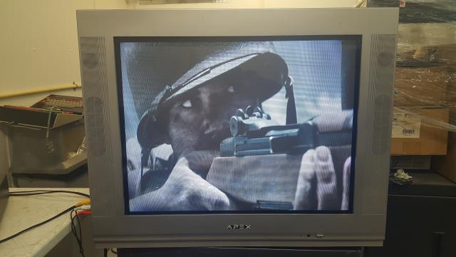 Vintage Gaming Apex PF2725 CRT Color Television TV Monitor 2002