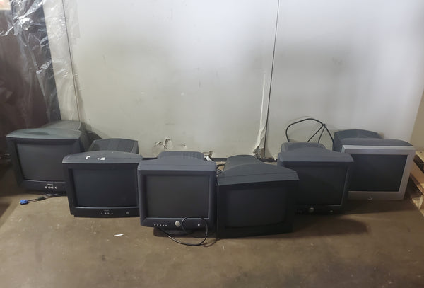 Lot of 6 17" 16" CRT VGA Computer Monitors Dell Insignia