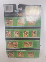 Vintage Kenner Spiked Tail Predator Throws Destruction Disks! Action Figure 1996