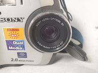 Sony MVC-FD200 2.0 Megapixels FD Mavica Dual Media Digital Camera